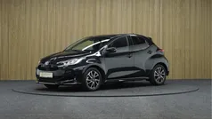 Zwart Gebruikt 2023 Toyota Yaris Hybrid Executive Hatchback | € 24.450 (Goede deal)