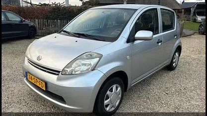 Grijs Gebruikt 2006 Daihatsu Sirion Hatchback | € 1.500 (Goede deal)
