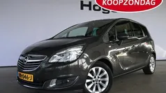 Grijs, metallic lak Gebruikt 2014 Opel Meriva Cosmo MPV | € 6.448 (Eerlijke prijs)