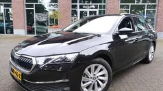 Zwart Gebruikt 2024 Skoda Octavia Business Line Stationwagen | € 33.835 (Eerlijke prijs)