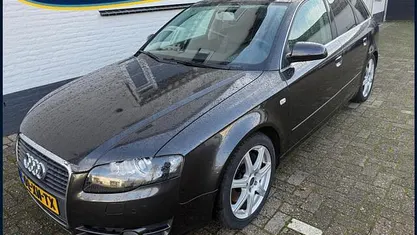Grijs (metallic) Gebruikt 2006 Audi A4 Proline Stationwagen | € 2.490 (Eerlijke prijs)