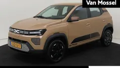 Bruin Gebruikt 2025 Dacia Spring Extreme Hatchback | € 16.440 (Eerlijke prijs)