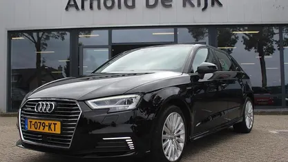 Occasion Audi A3 Sportback e-tron Sport 2023 Zwart Hatchback