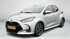 Gebruikt 2021 Toyota Yaris Hybrid Hatchback | € 20.445 (Eerlijke prijs)