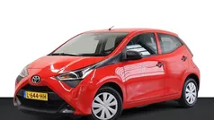 Rood Gebruikt 2021 Toyota Aygo Hatchback | € 11.950 (Eerlijke prijs)
