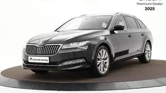 Zwart Gebruikt 2023 Skoda Superb Business Line Stationwagen | € 28.390 (Goede deal)