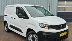 Gebruikt 2021 Peugeot Partner Premium Van | € 9.895 (Goede deal)