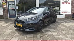 Zwart Gebruikt 2021 Toyota Yaris Active Hatchback | € 19.450 (Eerlijke prijs)