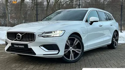 Wit Occasion 2021 Volvo V60 Inscription Stationwagen | € 29.495 (Eerlijke prijs)