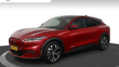 Occasion Ford Mustang Mach-E 216 kW (294 PK) 2022 Rood SUV