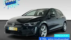 Zwart, metallic lak Gebruikt 2021 VW Golf VIII Business Hatchback | € 22.425 (Eerlijke prijs)