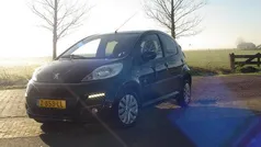 Zwart Gebruikt 2012 Peugeot 107 Access Hatchback | € 5.450 (Eerlijke prijs)