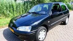 Zwart Gebruikt 2003 Peugeot 106 Hatchback | € 1.395 (Eerlijke prijs)