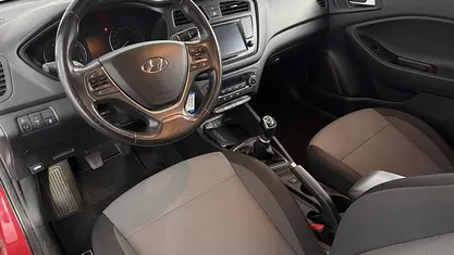 Occasion 2015 Hyundai i20 Coupé | € 7.900 (Eerlijke prijs)