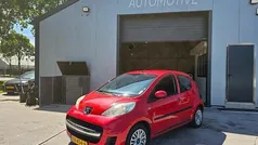 Rood Gebruikt 2012 Peugeot 107 Active Hatchback | € 2.999 (Goede deal)