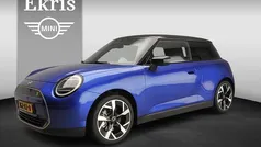Gebruikt 2025 Mini Cooper SE Favoured Hatchback | € 38.900 (Eerlijke prijs)