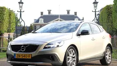 Bruin Gebruikt 2019 Volvo V40 CC Stationwagen | € 17.895 (Eerlijke prijs)
