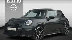 Grijs, metallic lak Gebruikt 2024 Mini John Cooper Works Comfort Hatchback | € 41.950 (Eerlijke prijs)