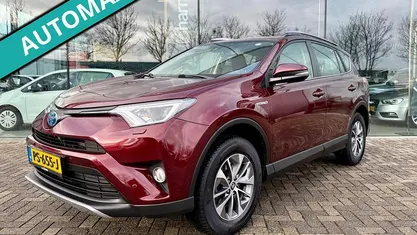 Occasion Toyota RAV4 Hybrid 170 PK (125 kW) 2017 Rood (metallic) SUV