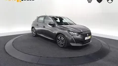 Grijs, metallic lak Gebruikt 2020 Peugeot 208 Allure Hatchback | € 16.900 (Eerlijke prijs)
