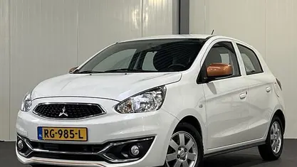 Wit Occasion 2017 Mitsubishi Space Star Hatchback | € 7.445 (Eerlijke prijs)