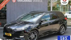 Zwart Gebruikt 2018 Ford Focus ST-Line Stationwagen | € 13.445 (Super prijs)