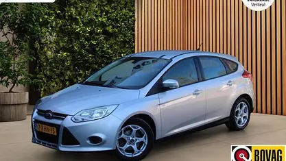 Grijs Gebruikt 2013 Ford Focus Trend Hatchback | € 6.495 (Eerlijke prijs)