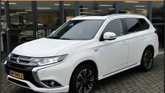 Wit Gebruikt 2015 Mitsubishi Outlander P-HEV Instyle SUV | € 11.495 (Eerlijke prijs)