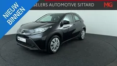Gebruikt 2024 Toyota Aygo Play Hatchback | € 17.450 (Eerlijke prijs)