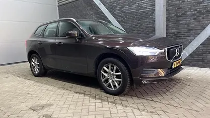 Bruin Gebruikt 2018 Volvo XC60 Momentum SUV | € 22.900 (Eerlijke prijs)