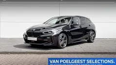 Zwart Gebruikt 2024 BMW 118 Shadowline Hatchback | € 33.800 (Eerlijke prijs)