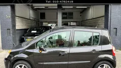 Zwart, metallic lak Gebruikt 2006 Renault Modus MPV | € 2.750 (Eerlijke prijs)