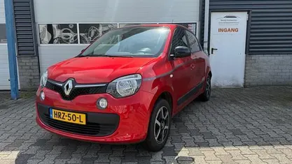 Occasion Renault Twingo LIMITED 71 PK (52 kW) 2019 Rood Hatchback