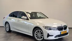 Wit Gebruikt 2021 BMW 318 Executive Sedan | € 29.950 (Eerlijke prijs)
