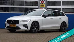 Wit Gebruikt 2020 Volvo V60 R-Design Stationwagen | € 20.998 (Eerlijke prijs)