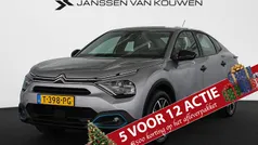 Grijs Gebruikt 2023 Citroën e-C4 Feel Sedan | € 20.395 (Eerlijke prijs)