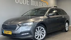 Grijs Gebruikt 2023 Skoda Octavia Business Line Stationwagen | € 28.950 (Goede deal)