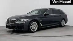 Gebruikt 2022 BMW 530e Comfort Edition Stationwagen | € 42.900 (Eerlijke prijs)