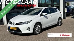 Wit Gebruikt 2013 Toyota Auris Hatchback | € 9.650 (Eerlijke prijs)