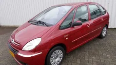Rood Gebruikt 2006 Citroën Xsara Picasso MPV | € 895 (Eerlijke prijs)