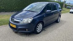 Grijs Gebruikt 2007 Opel Zafira Executive MPV | € 1.500 (Eerlijke prijs)