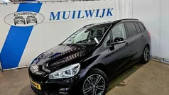 Zwart, metallic lak Gebruikt 2021 BMW 218 Executive Stationwagen | € 24.950 (Eerlijke prijs)