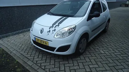 Wit Gebruikt 2009 Renault Twingo Authentique Hatchback | € 2.450 (Eerlijke prijs)