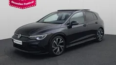 Zwart Gebruikt 2023 VW Golf VIII R-line Hatchback | € 33.440 (Eerlijke prijs)