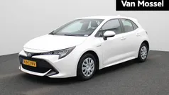 Wit Gebruikt 2020 Toyota Corolla Comfort Hatchback | € 18.940 (Eerlijke prijs)