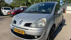 Grijs Gebruikt 2008 Renault Grand Modus Expression MPV | € 1.995 (Goede deal)