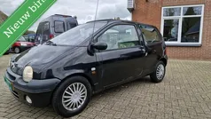 Zwart Gebruikt 2000 Renault Twingo Initiale Hatchback | € 999 (Goede deal)