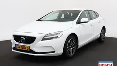 Wit Gebruikt 2019 Volvo V40 Stationwagen | € 15.950 (Eerlijke prijs)