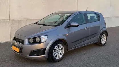 Grijs Gebruikt 2012 Chevrolet Aveo Hatchback | € 1.999 (Eerlijke prijs)