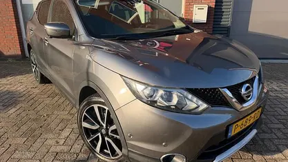 Occasion 2015 Nissan Qashqai Tekna SUV | € 11.900 (Eerlijke prijs)